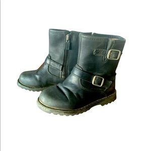 UGG® Kids Kinzey - toddler sz 7 waterproof buckle boot